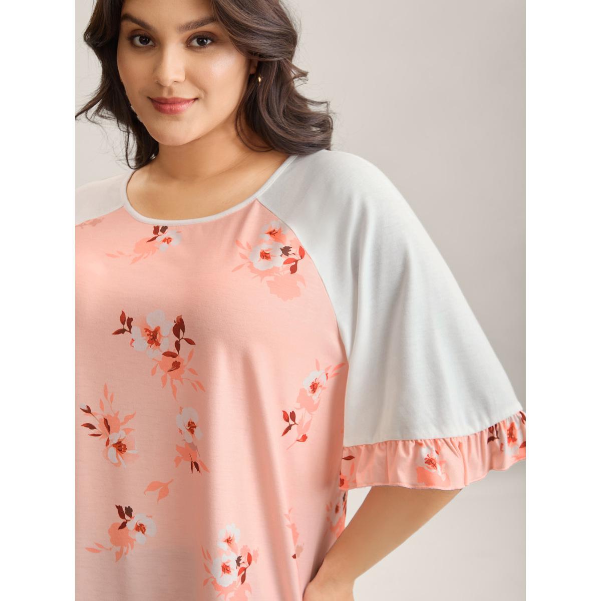 Plus Size Floral Print Spliced Lotus Leaf Sleeve T-Shirt Multicolor Women Gathered Natural Flowers Round Neck Everyday-Casual T-shirts BloomChic 14-16/1X Product Image