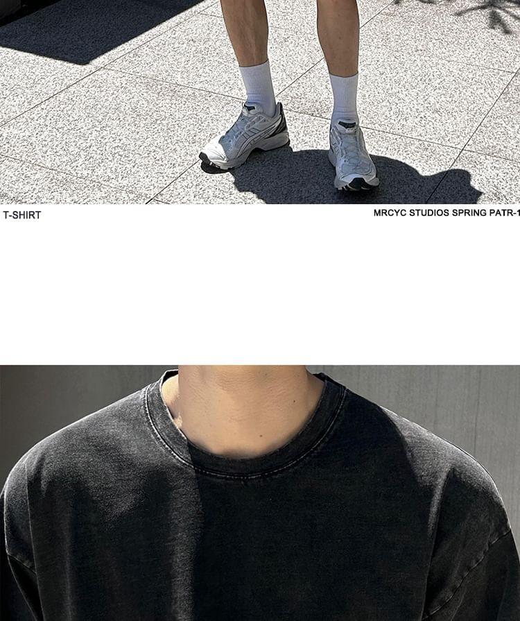 Short-Sleeve Round Neck Plain T-Shirt / Drawstring Waist Shorts Product Image