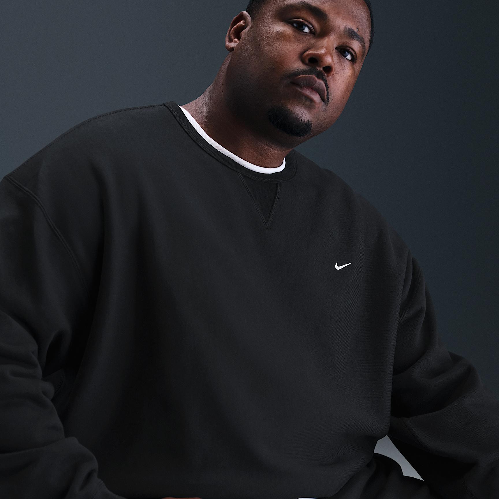 Nike Men's Solo Swoosh Fleece Crew Product Image