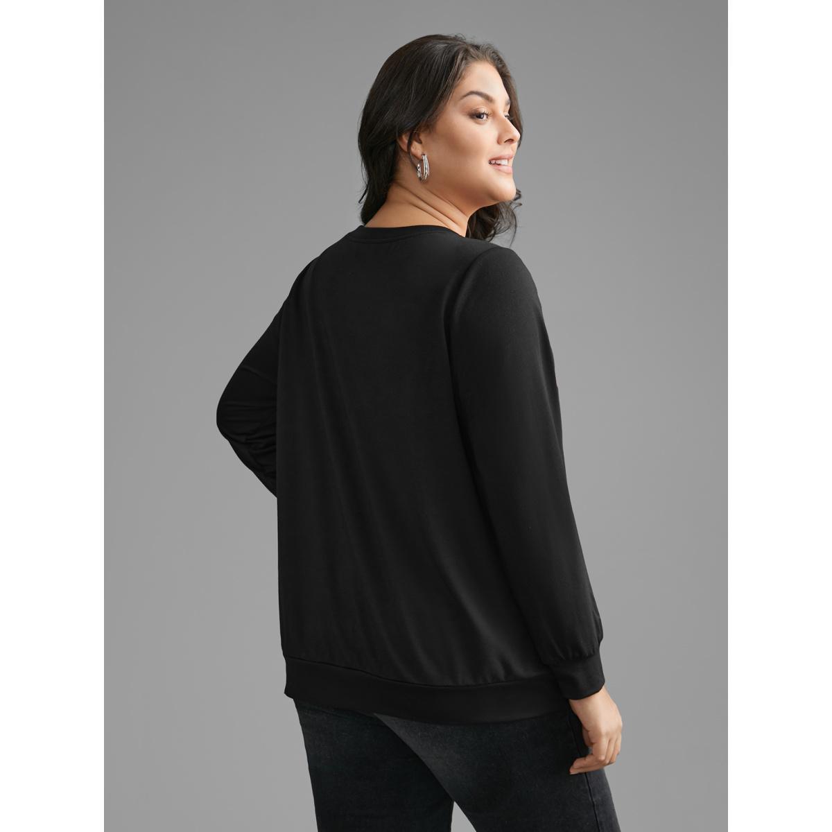 Plus Size Crew Neck Heart Print Sweatshirt Women Black Casual Non Round Neck Everyday Sweatshirts BloomChic 28/5X Product Image