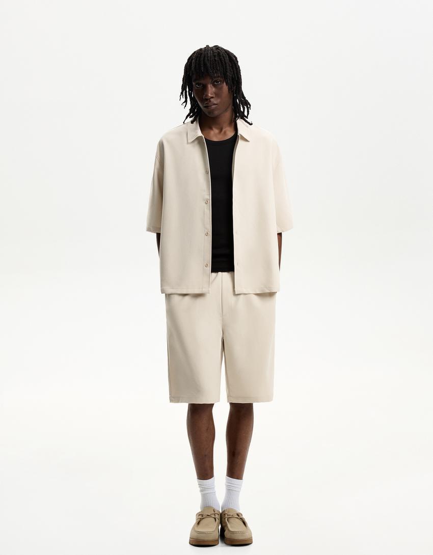 Tailored jogger Bermuda shorts Product Image