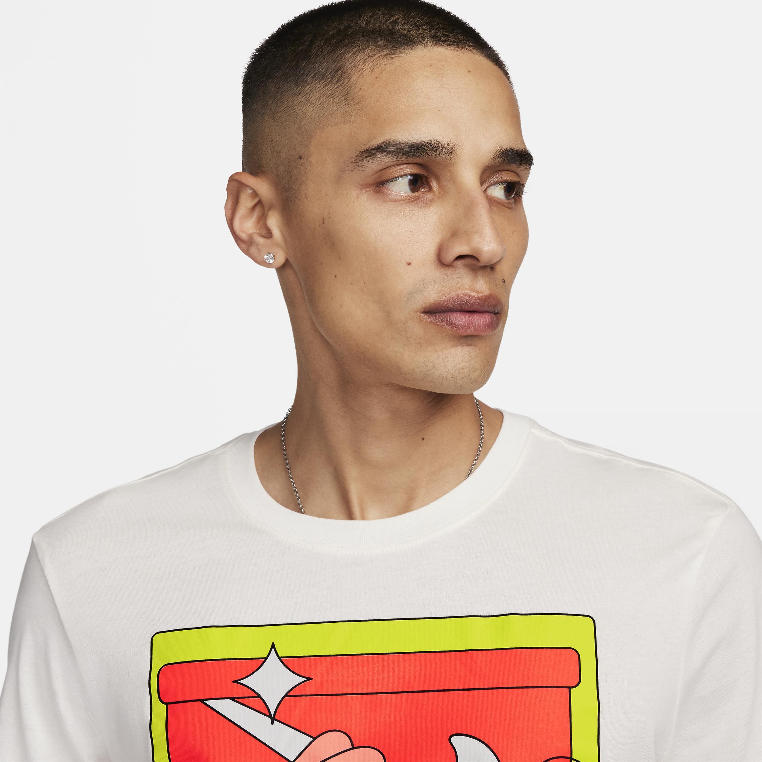 Nike Sportswear Men's T-Shirt Product Image