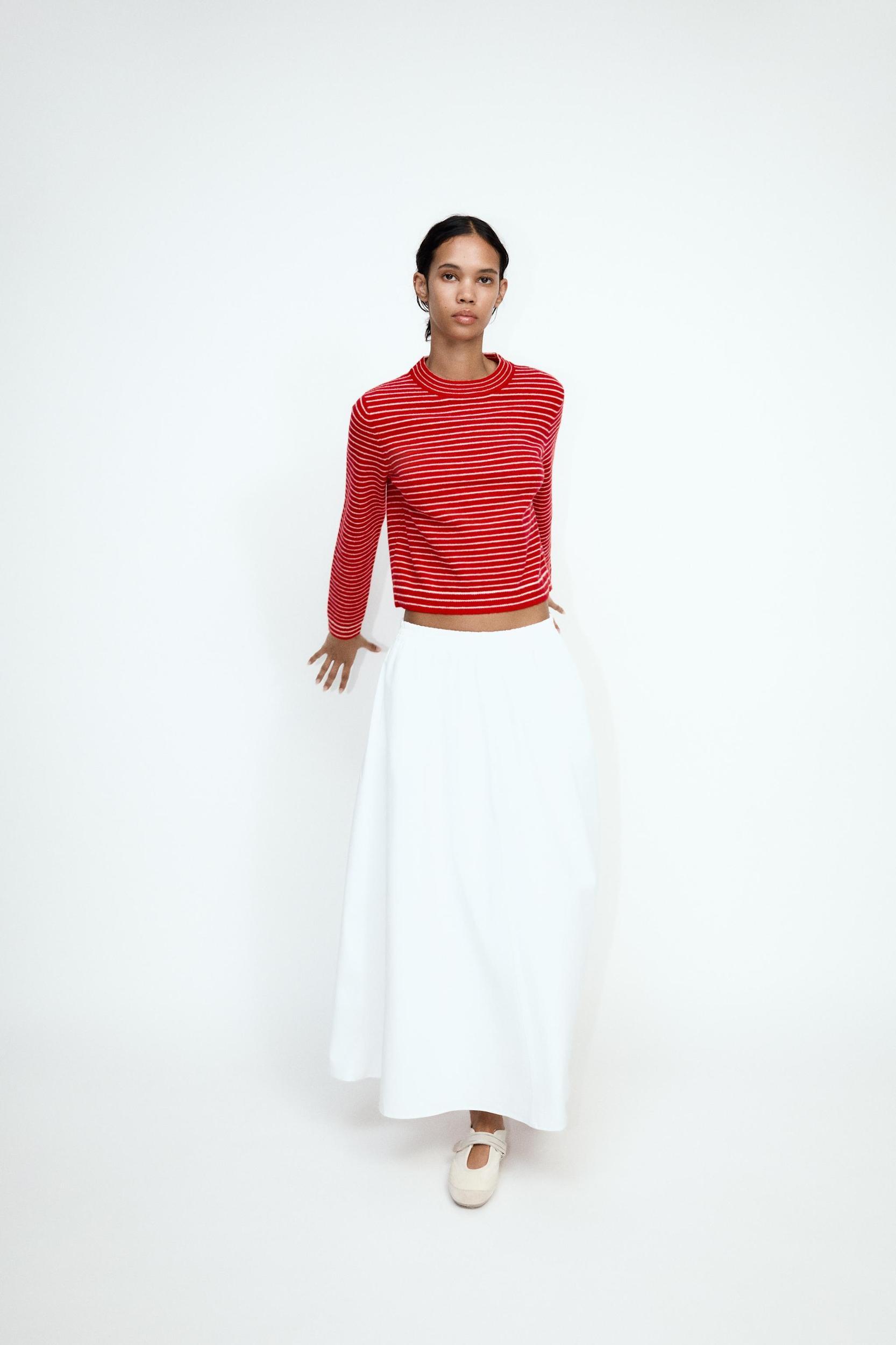 SHORT STRIPED KNIT SWEATER Product Image