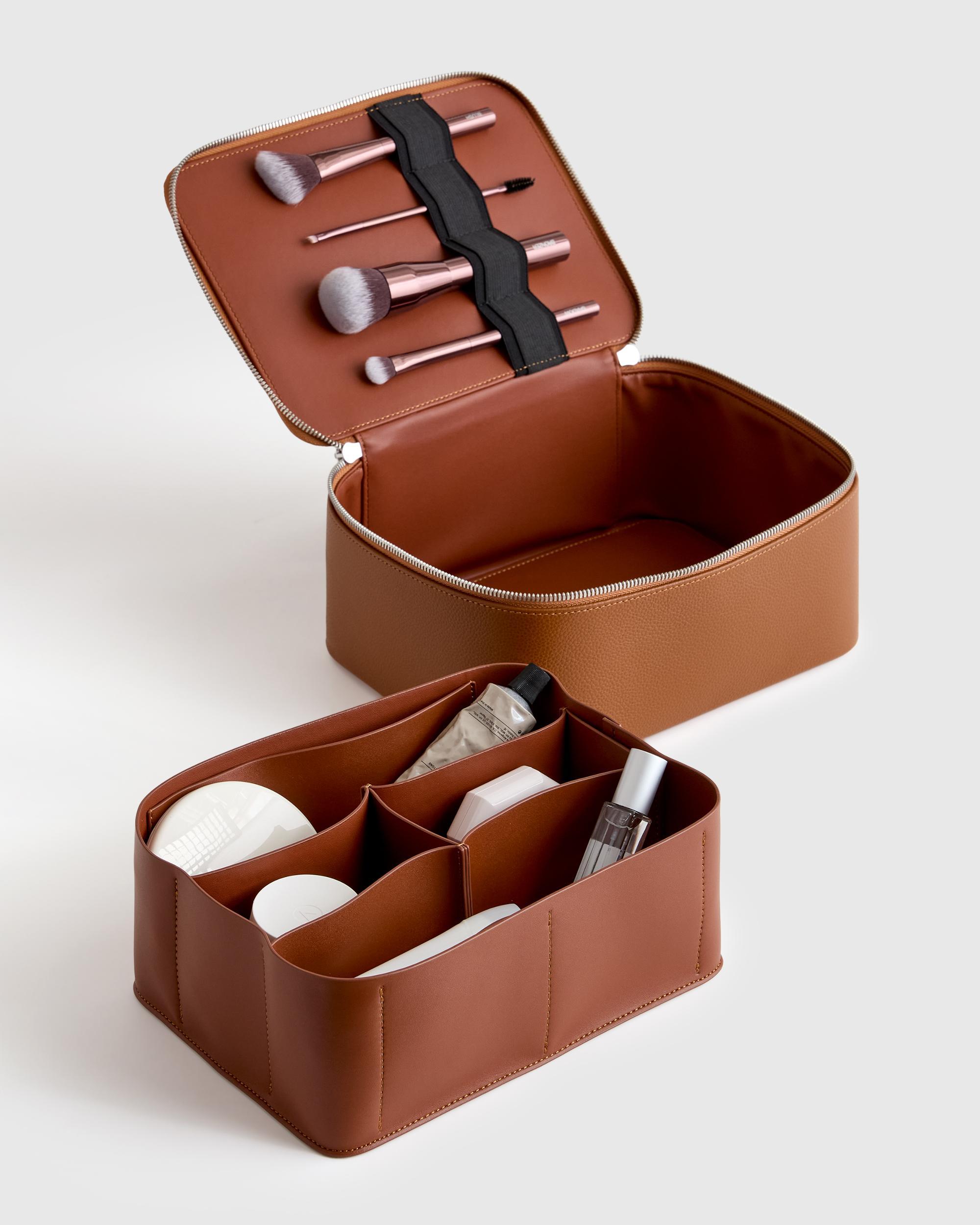 Quince | Women's Italian Leather Travel Cosmetic Case Product Image