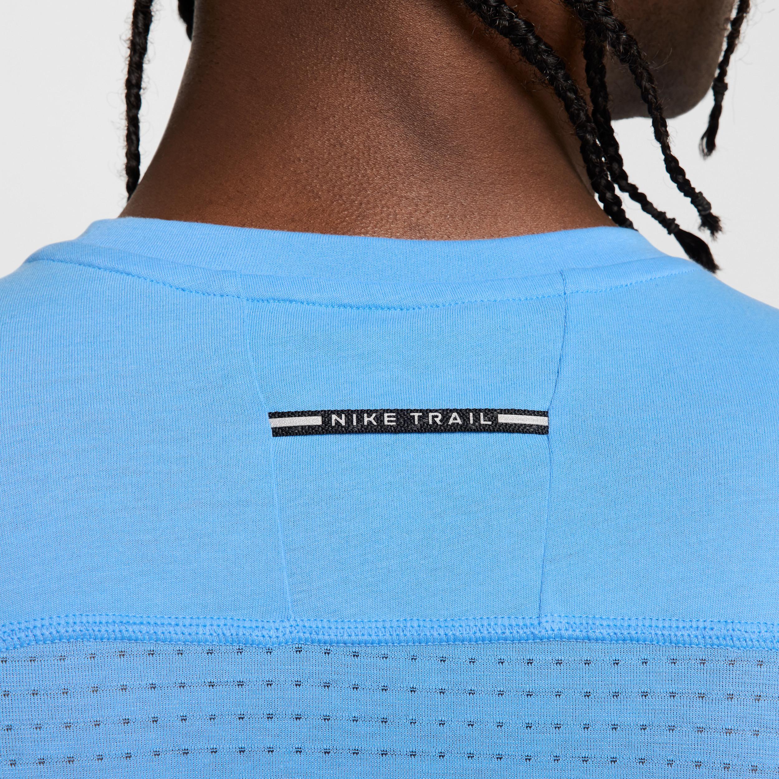Nike Men's Solar Chase Dri-FIT ADV Short-Sleeve Running Top Product Image