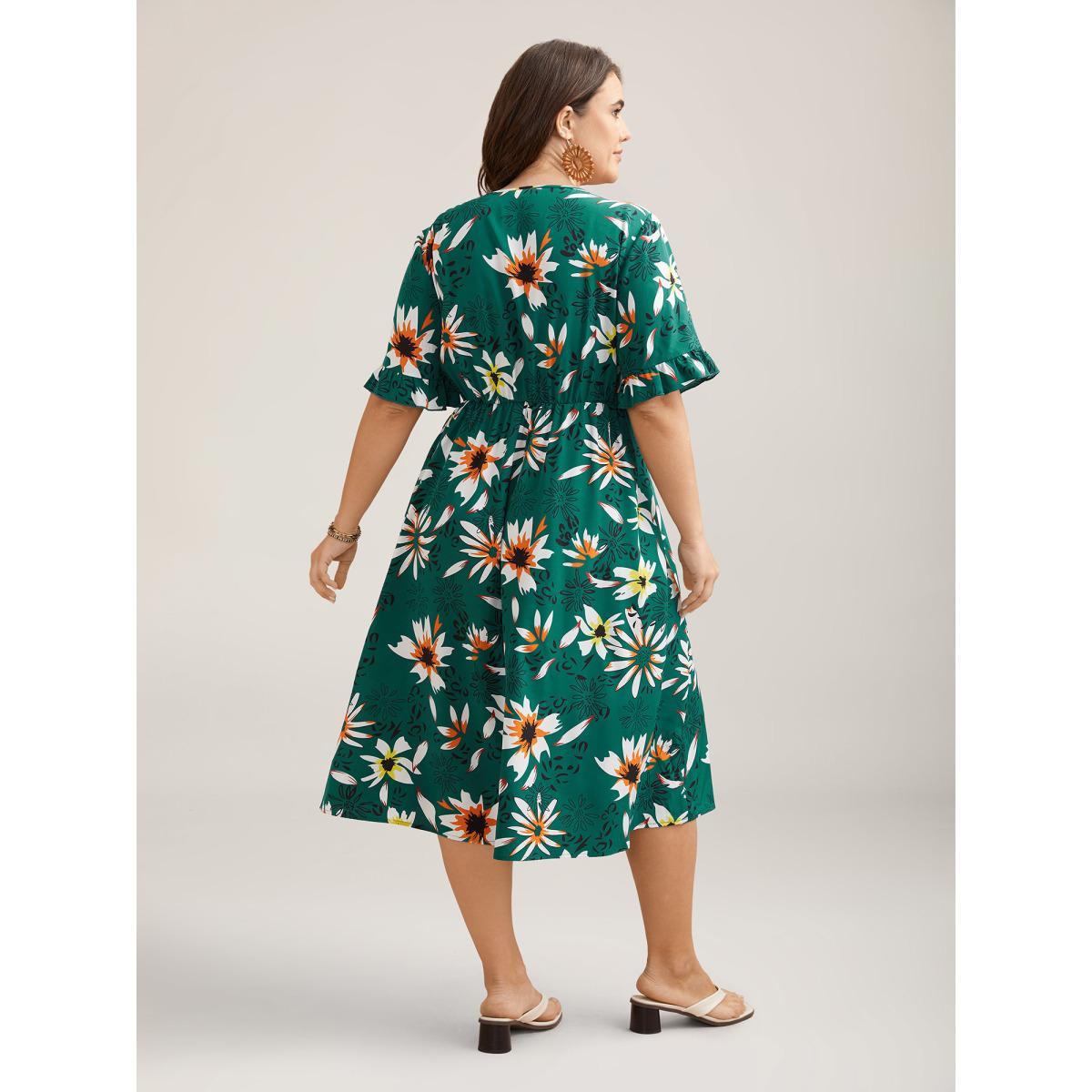 Plus Size Spring Floral Print Pockets Ruffled Midi Dress Emerald Women Resort Ruffles V-neck Short sleeve Curvy BloomChic 10/M Product Image