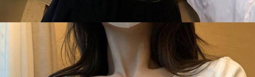 Long-Sleeve Notched Plain T-Shirt Product Image