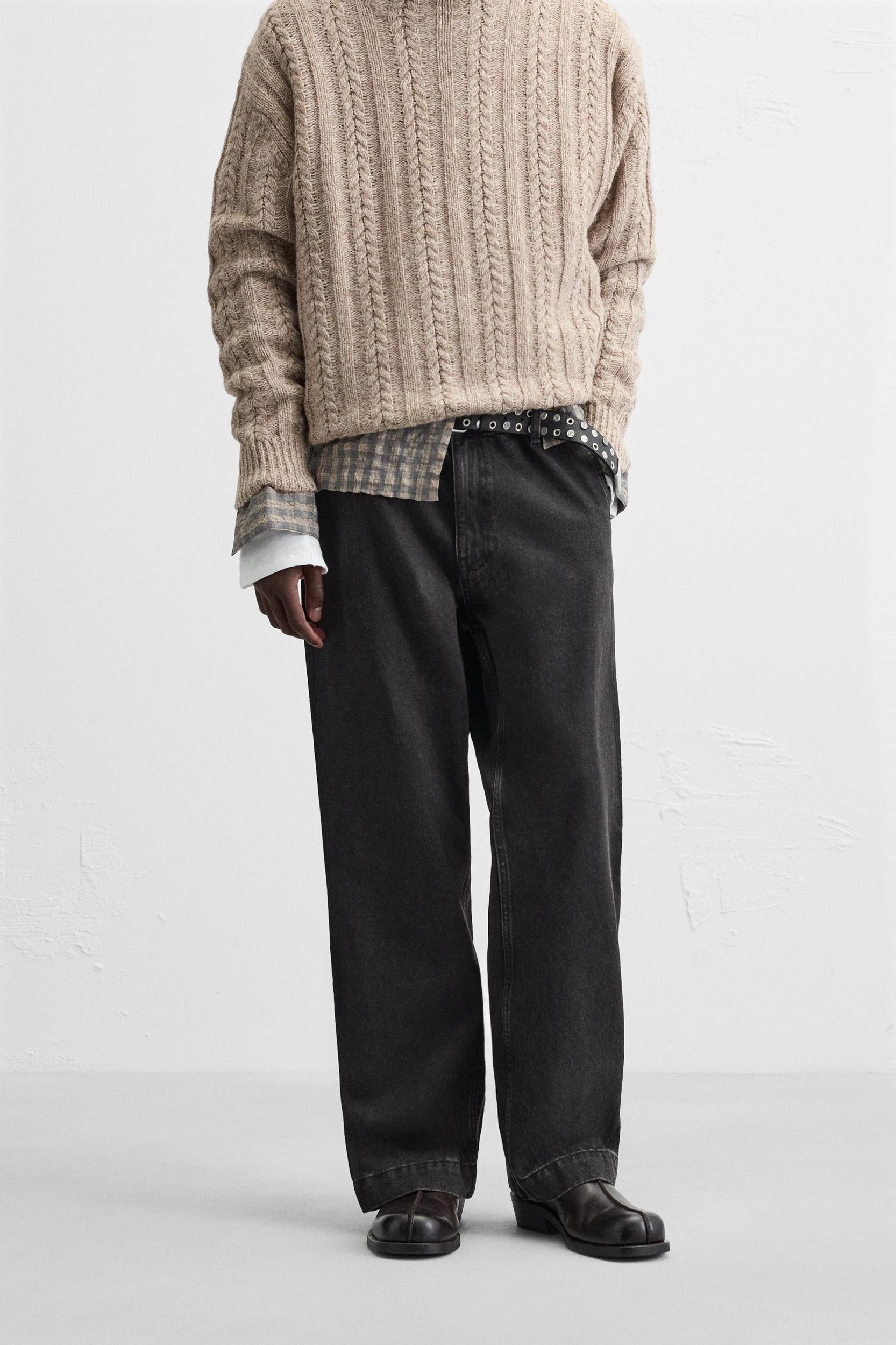 WASHED RELAXED FIT JEANS Product Image