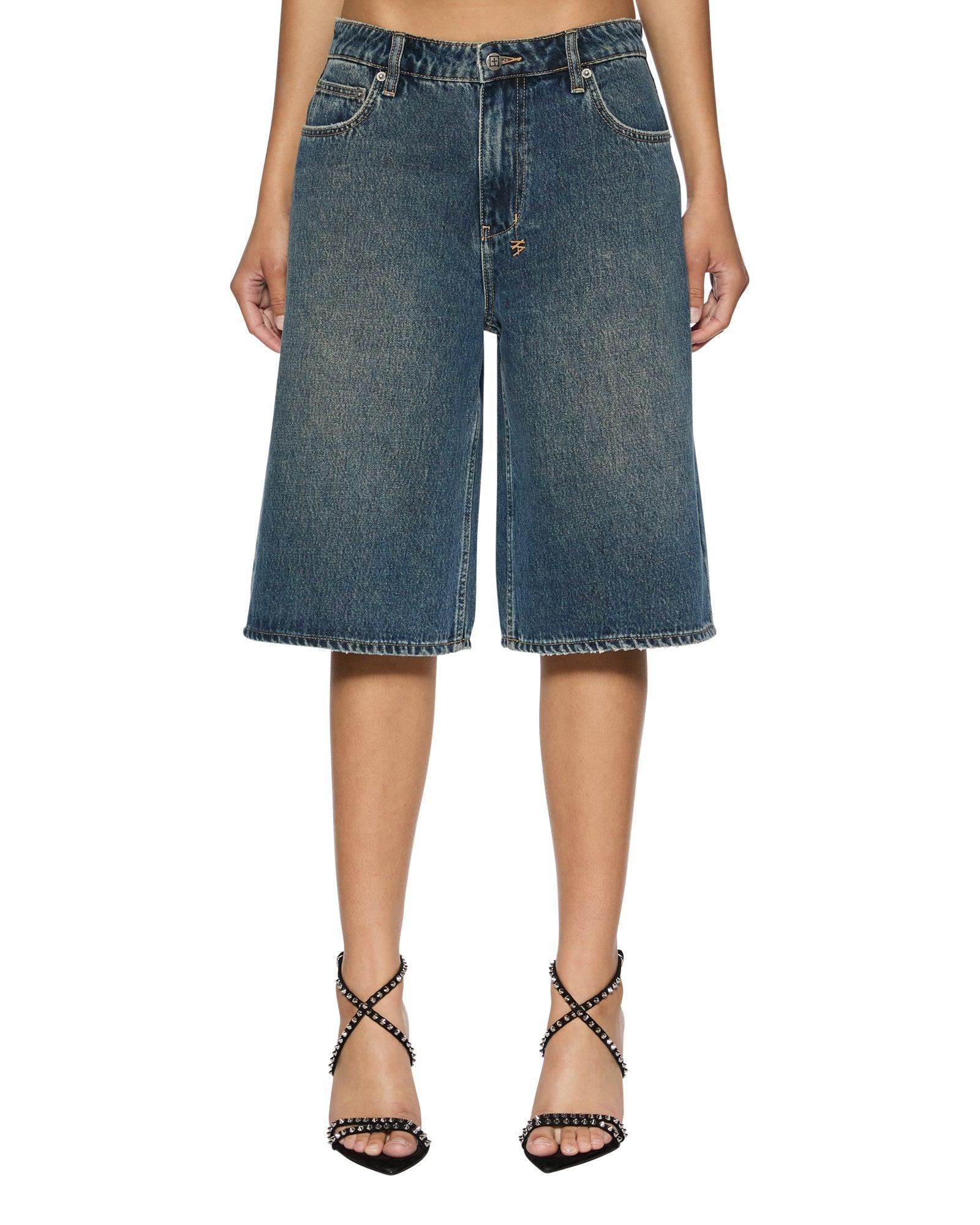 LOW RIDER SHORT SANDSTORM Female Product Image