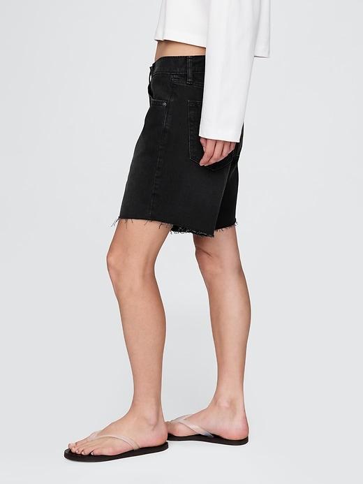 8" Mid Rise '90s Loose Denim Bermuda Shorts Product Image
