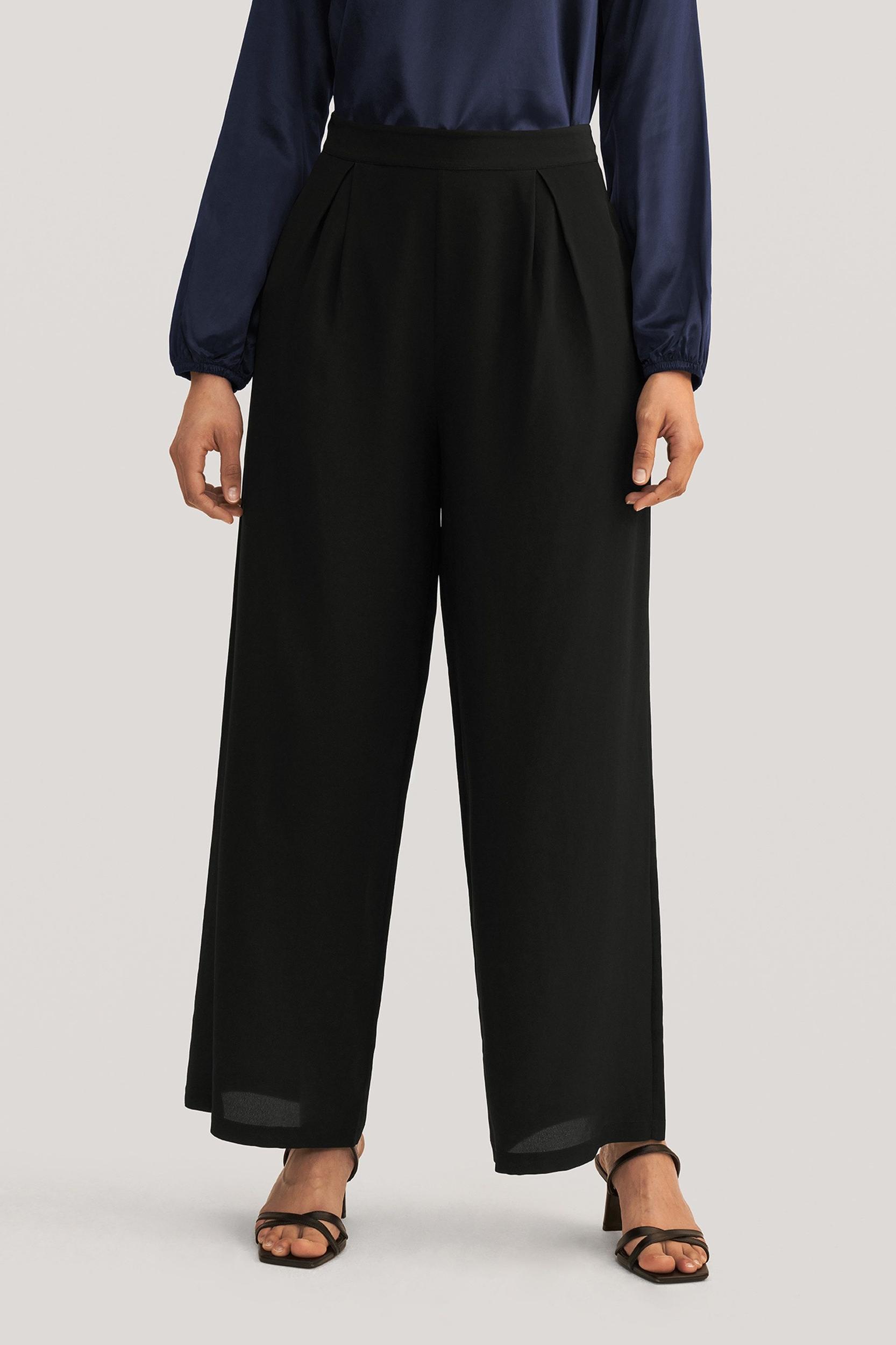Smooth Silk Wide Leg Cropped Pants Product Image