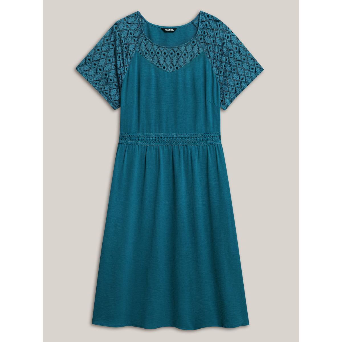 Plus Size Lace Cut-Out Raglan Sleeve Pockets Midi Dress Aegean Women Elegant Woven ribbon&lace trim Round Neck Short sleeve Curvy BloomChic 12/L Product Image