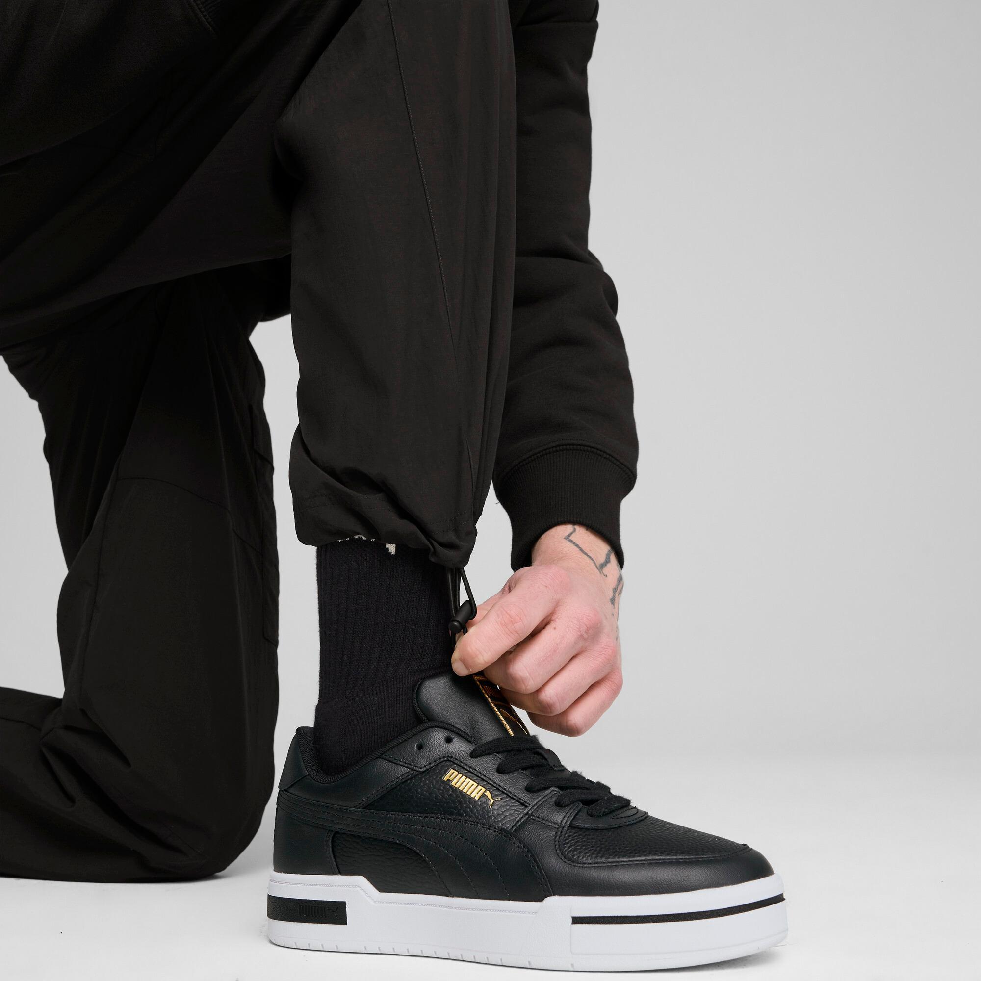 WARDROBE ESSENTIALS Men's Relaxed Cargo Pants Product Image