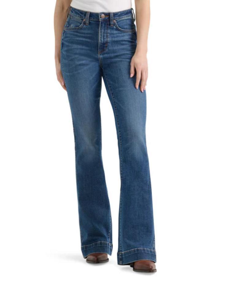 Wrangler Retro® Ladies' Bailey HR Trouser Jeans in Vivianna Product Image