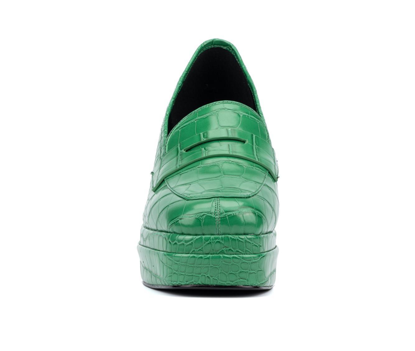 Women's Fashion to Figure Madelyn Wide Width Platform Loafer Product Image