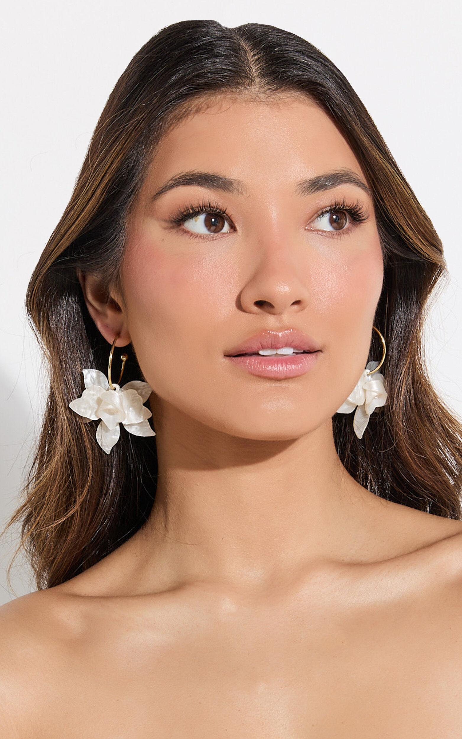 Alessandra Earrings - Pearl Flower Hoop Earrings in Shell Product Image