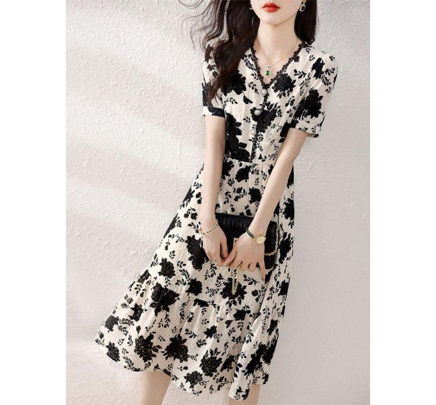 Short-Sleeve V-Neck Floral Lace Trim Midi A-Line Dress Product Image