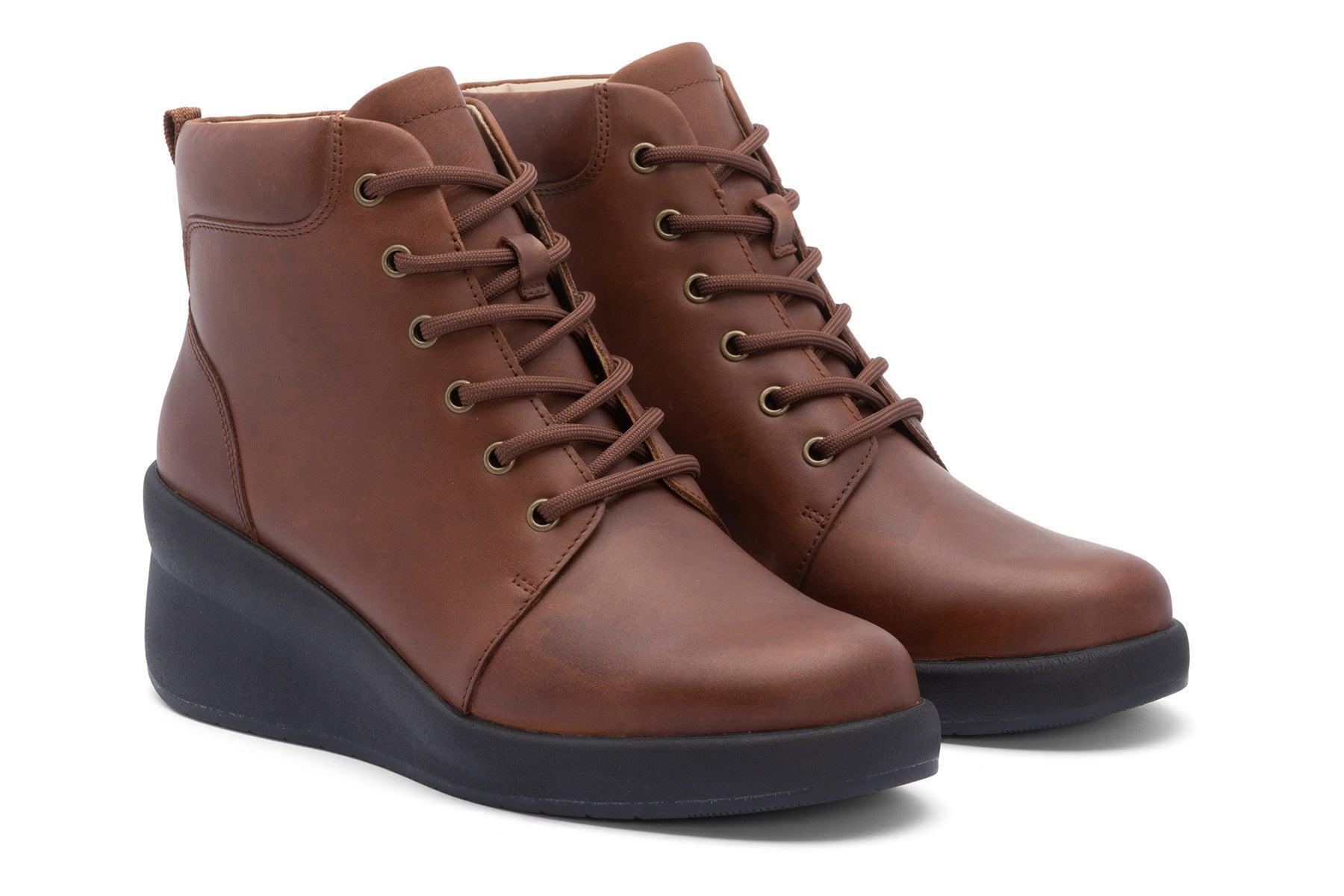 Passage Lace Up Product Image