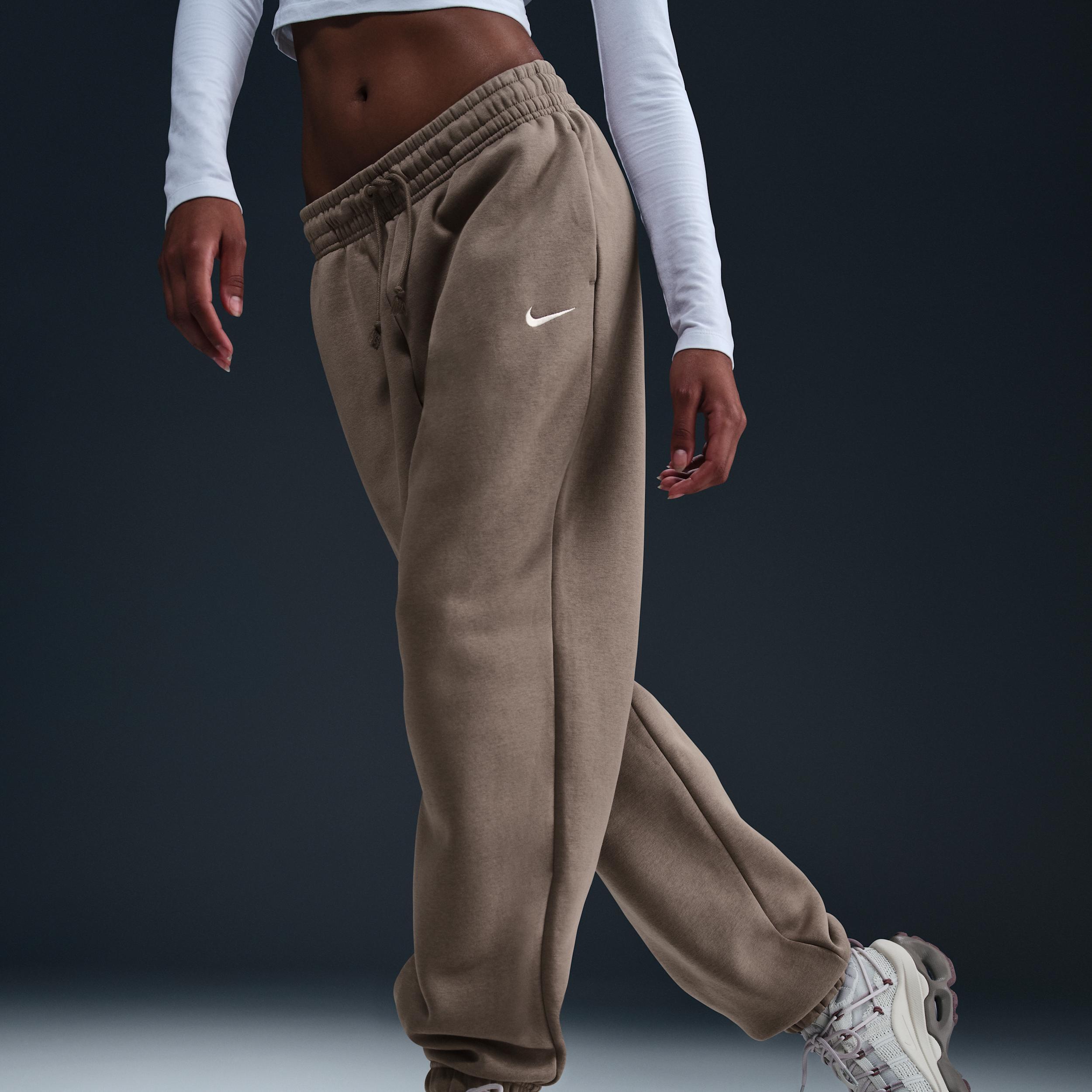 Nike Sportswear Phoenix Fleece Women's High-Waisted Oversized Sweatpants Product Image
