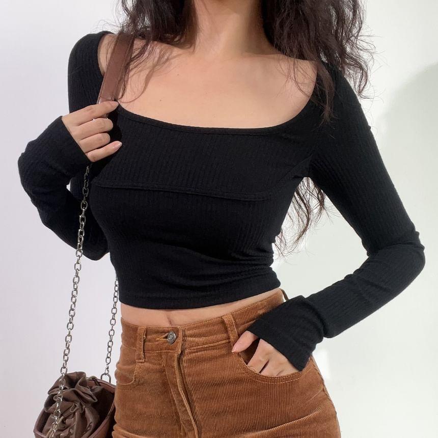 Long-Sleeve Scoop Neck Plain Cropped Tee Product Image