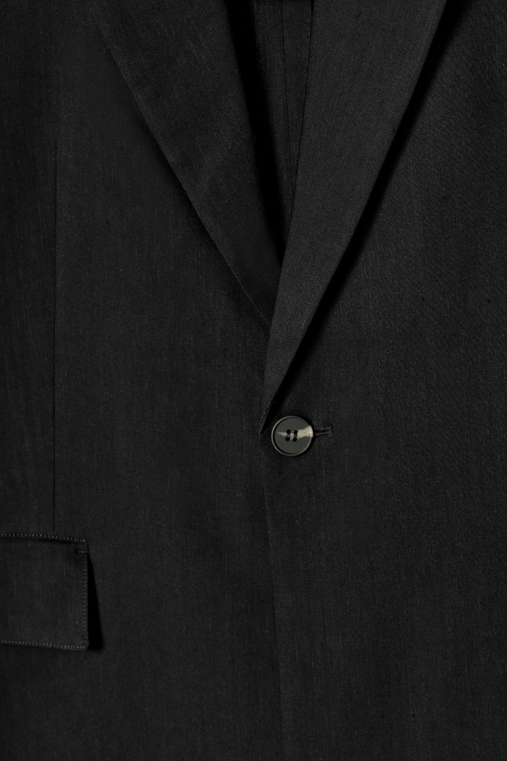 SLEEVELESS LINEN-BLEND BLAZER Product Image