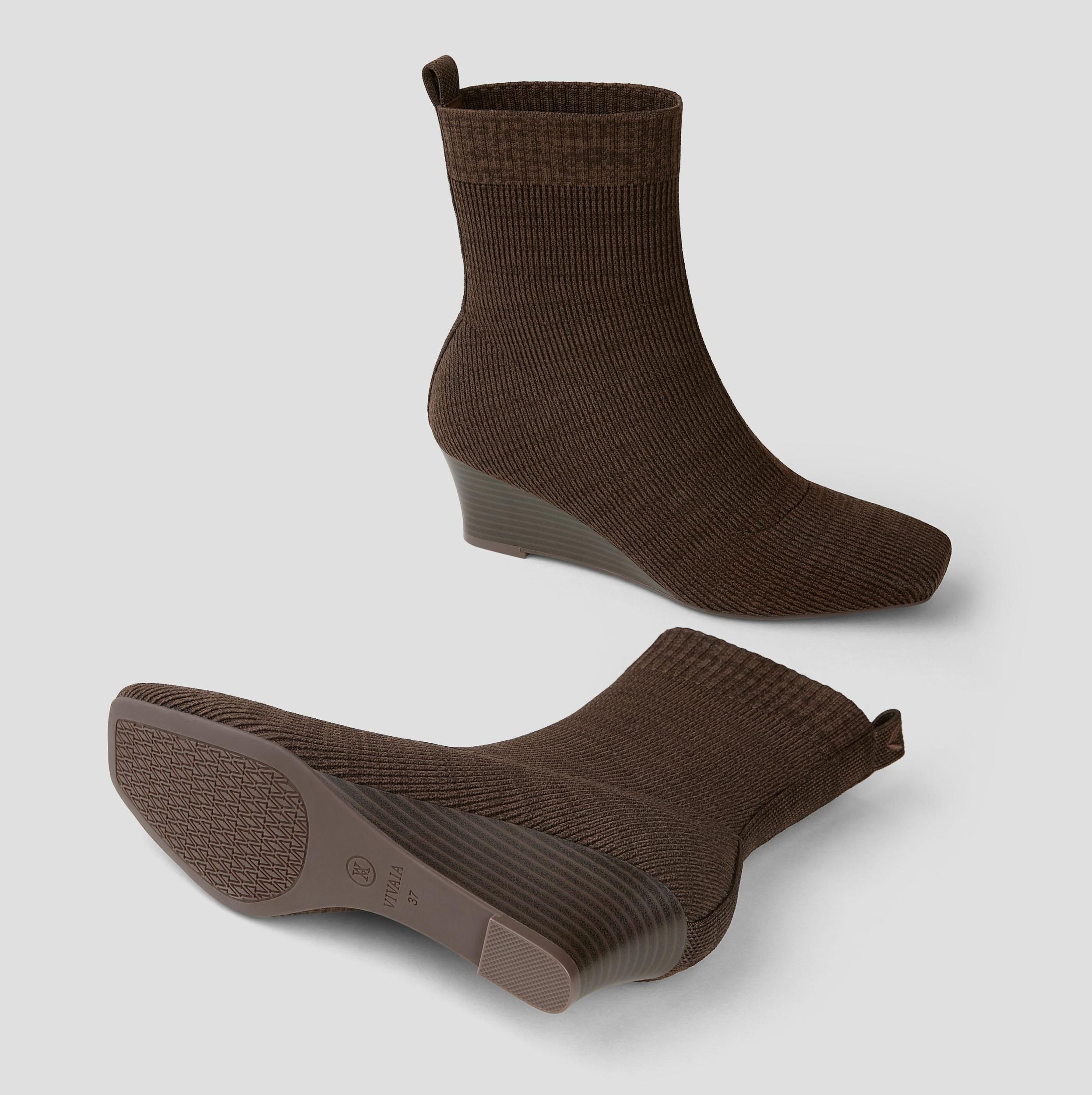 Square-Toe Water-Repellent Heeled Boots (Rafaella) Product Image