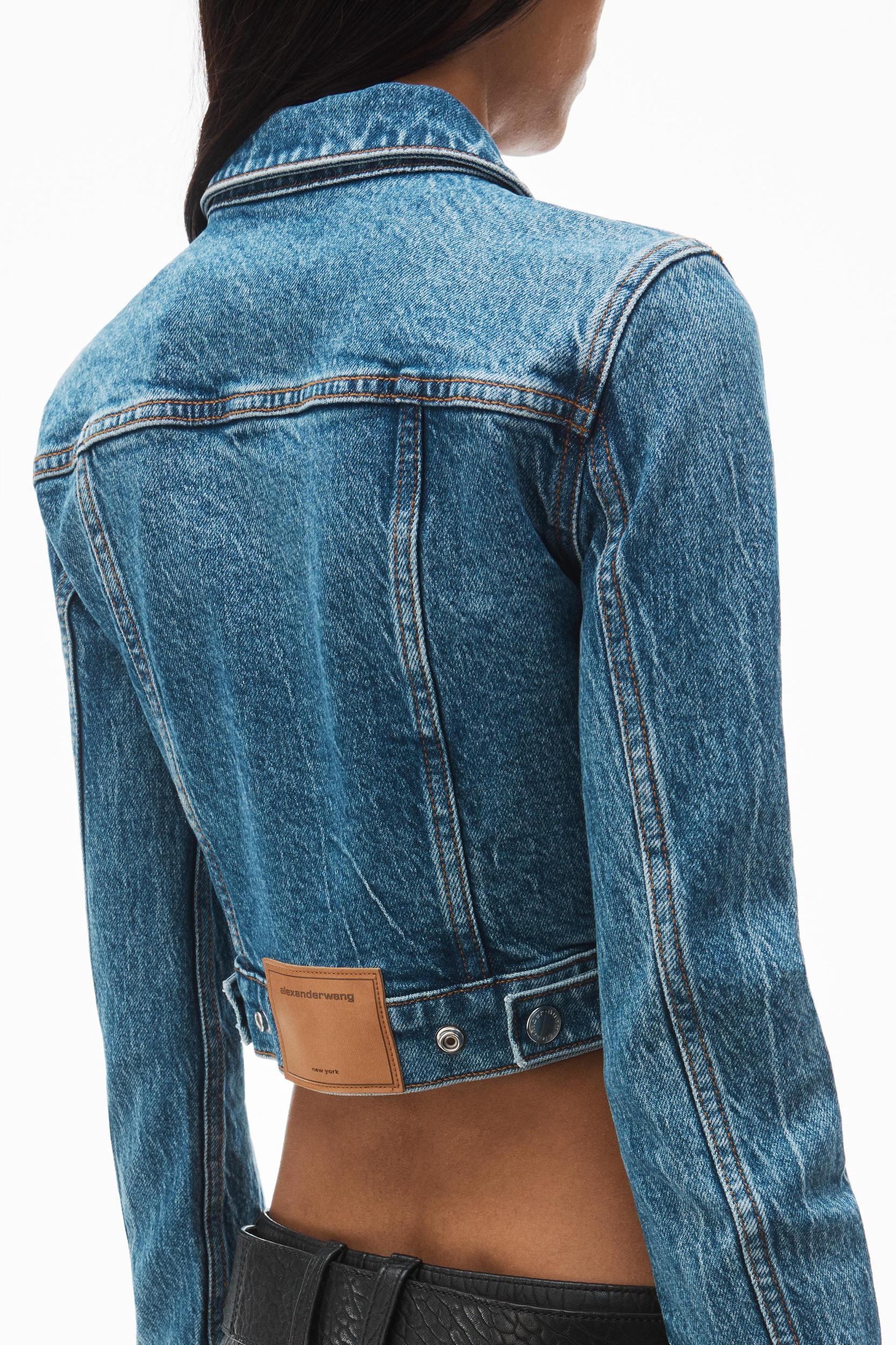 Cropped Trucker Jacket In Comfort-stretch Denim Product Image