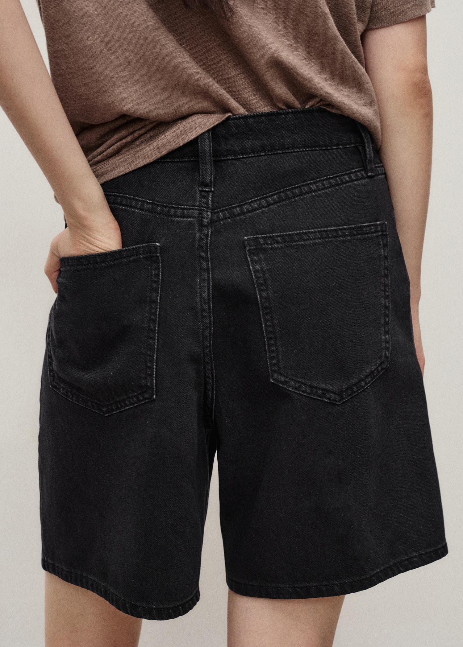 Mid-rise denim bermuda shorts with pleats - Women | MANGO USA Product Image
