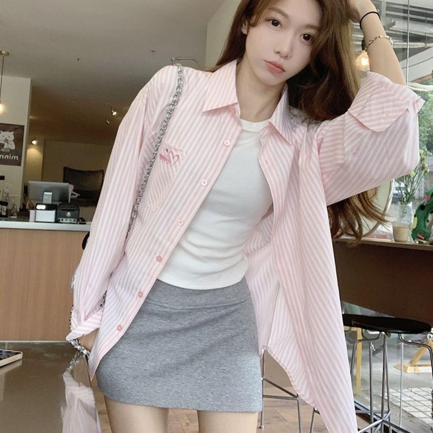 Long-Sleeve Pocketed Striped Shirt Product Image