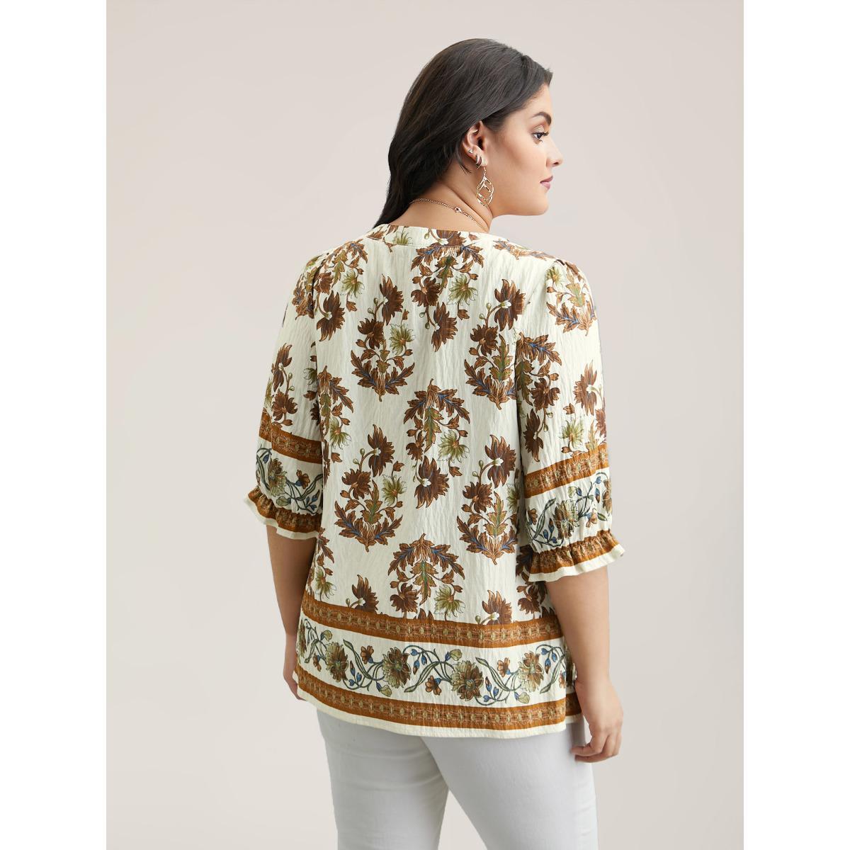 Plus Size Ivory Floral Print Notched Collar Shirt Women Elegant Elbow-length sleeve Notched collar Everyday Blouses BloomChic 30/6X Product Image