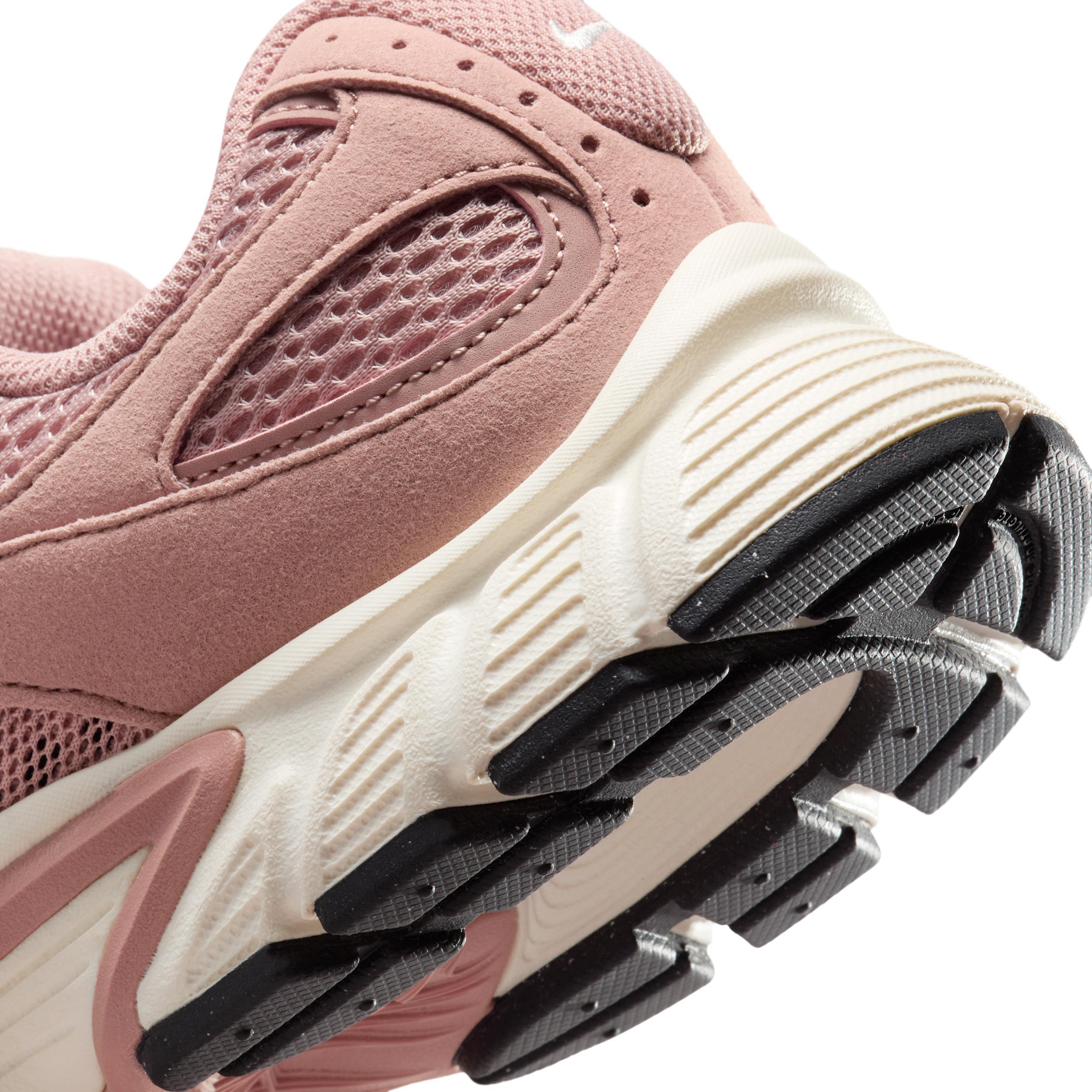 Nike Women's V5 RNR Shoes Product Image