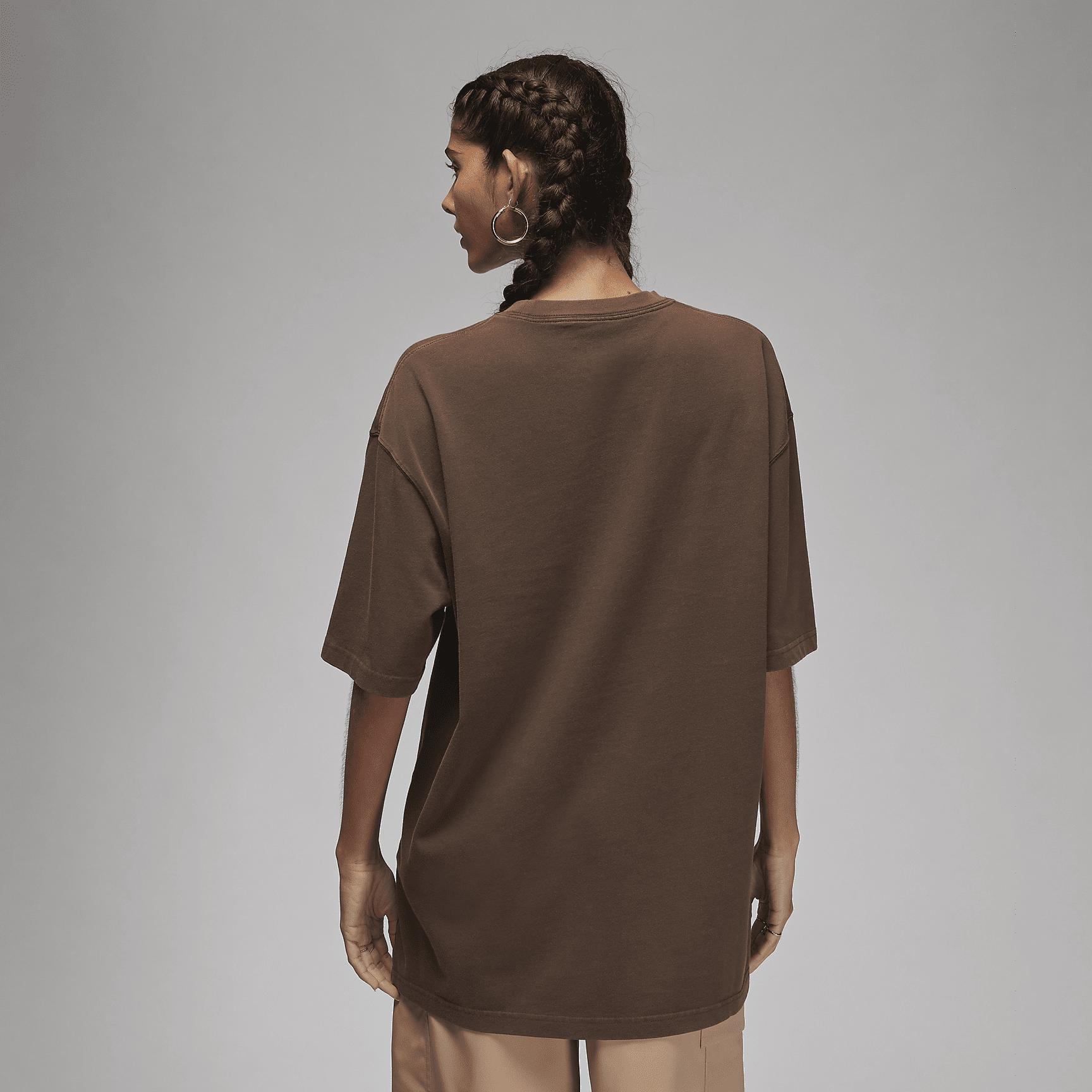 Jordan Women's Oversized Graphic T-Shirt Product Image