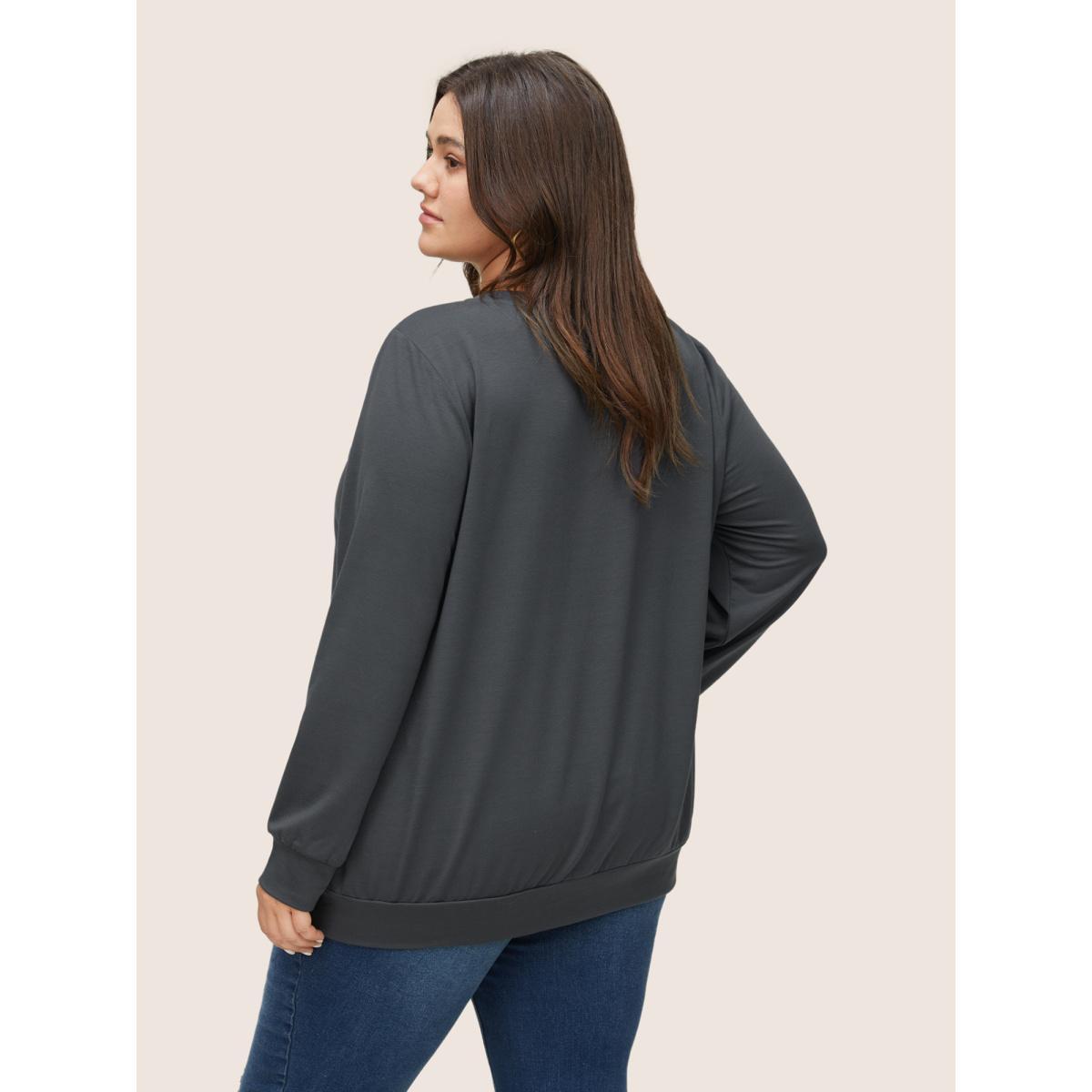 Plus Size Heart Pattern Contrast Crew Neck Sweatshirt Women DimGray Casual Non Everyday Sweatshirts BloomChic 30/6X Product Image
