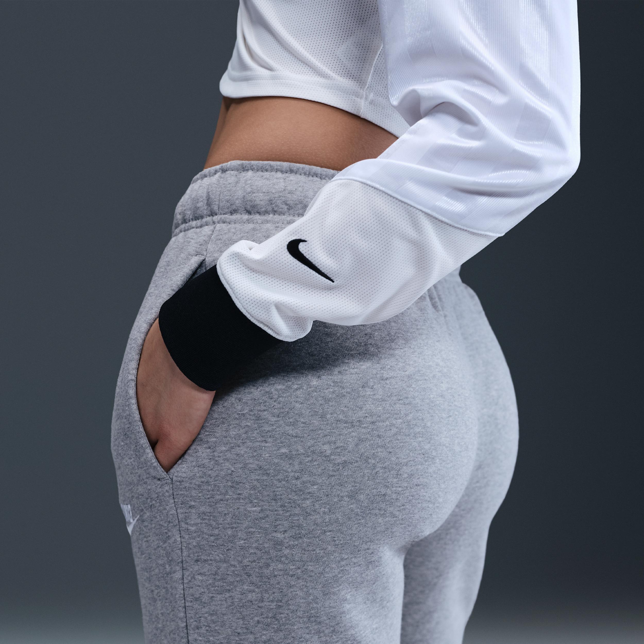 Women's Nike Sportswear Club Fleece Mid-Rise Jogger Pants Product Image