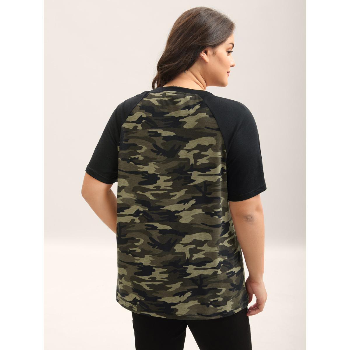 Plus Size Camouflage Print Raglan Sleeve T-Shirt Black Women Contrast V-neck Everyday-Casual T-shirts BloomChic 26/4X Product Image