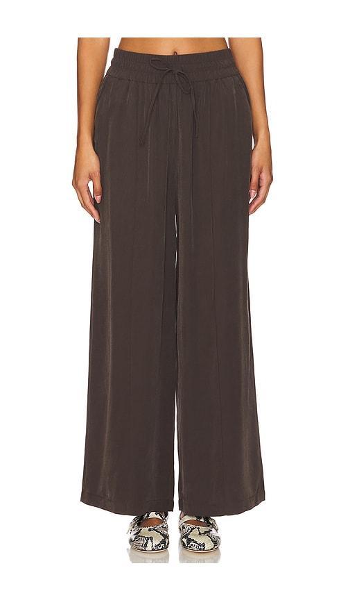 Aaron Pant Brochu Walker Product Image