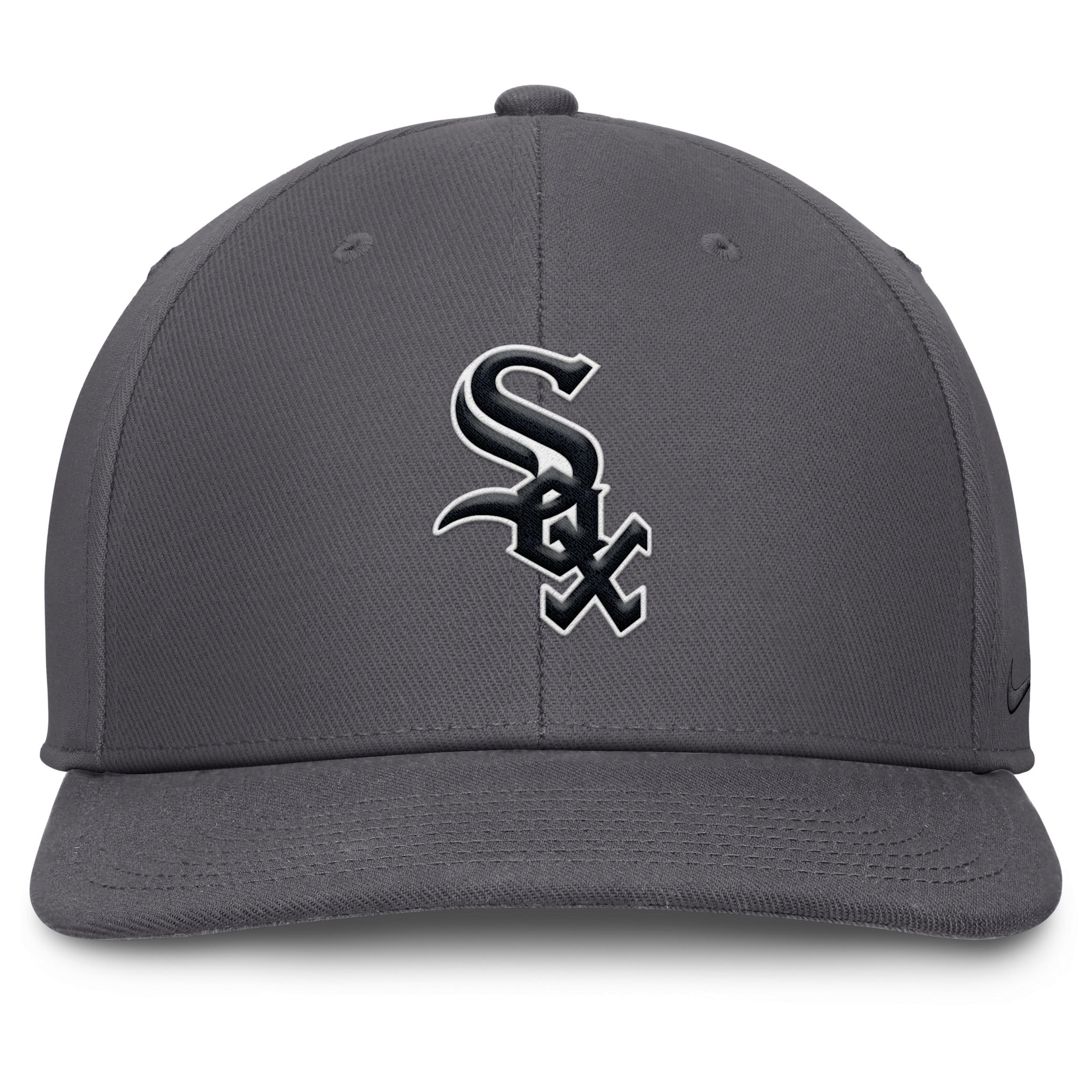Chicago White Sox Pro Men's Nike Dri-FIT MLB Adjustable Hat Product Image