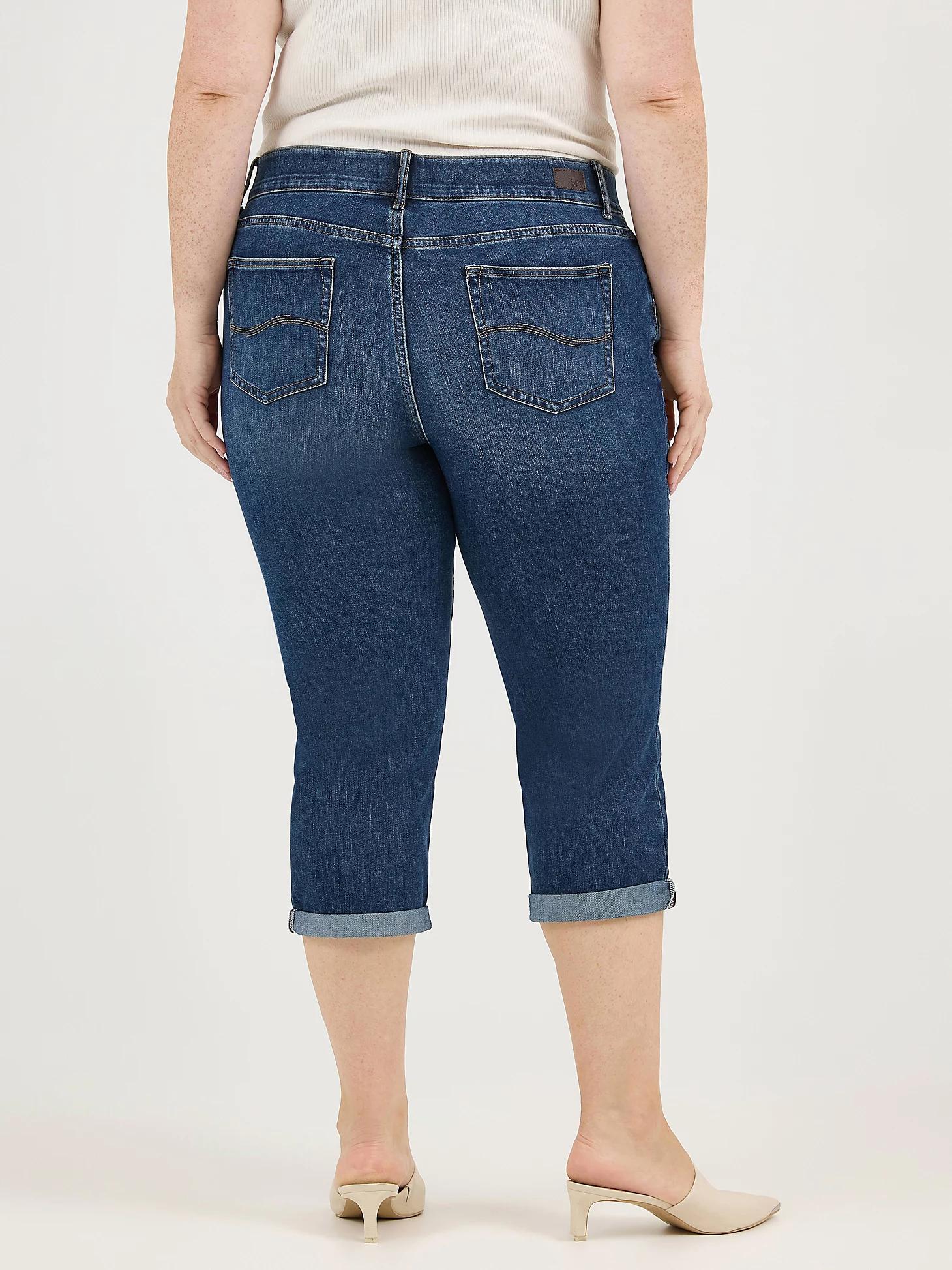 Women's Ultra Lux Comfort with Flex Motion Capri (Plus) | Women's Capris & Crops | Lee® Product Image