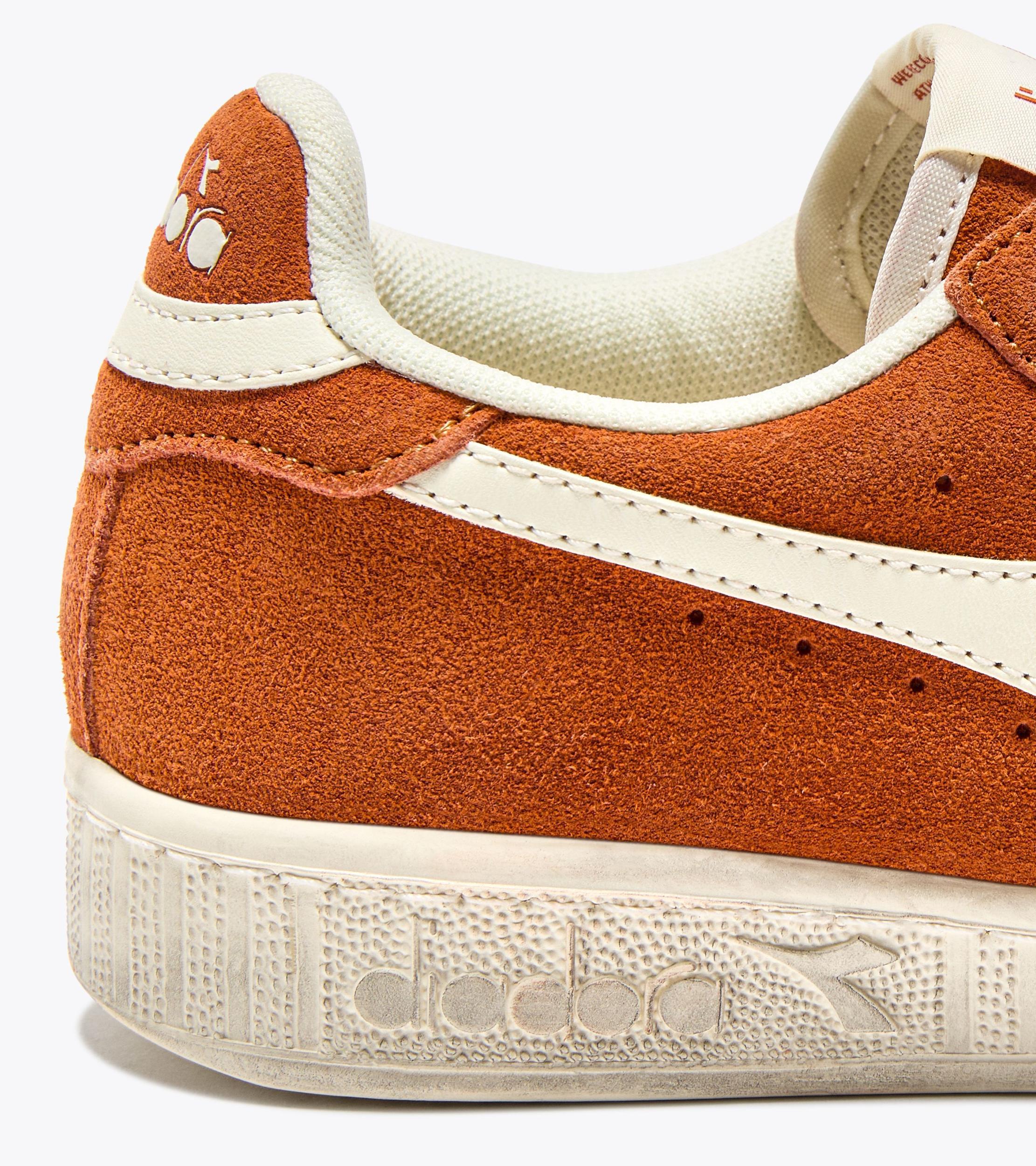 GAME L LOW SUEDE WAXED Product Image