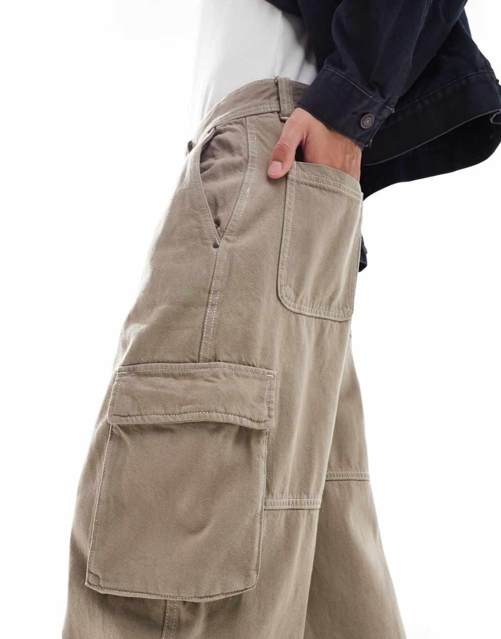 Bershka straight leg cargo pants in camel Product Image