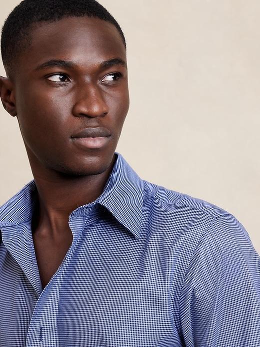 Standard-Fit Wrinkle-Resistant Dress Shirt Product Image