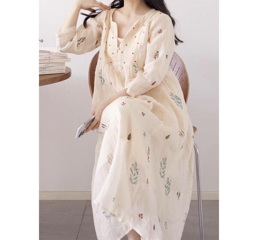 Long-Sleeve Round Neck Floral Midi A-Line Dress Product Image