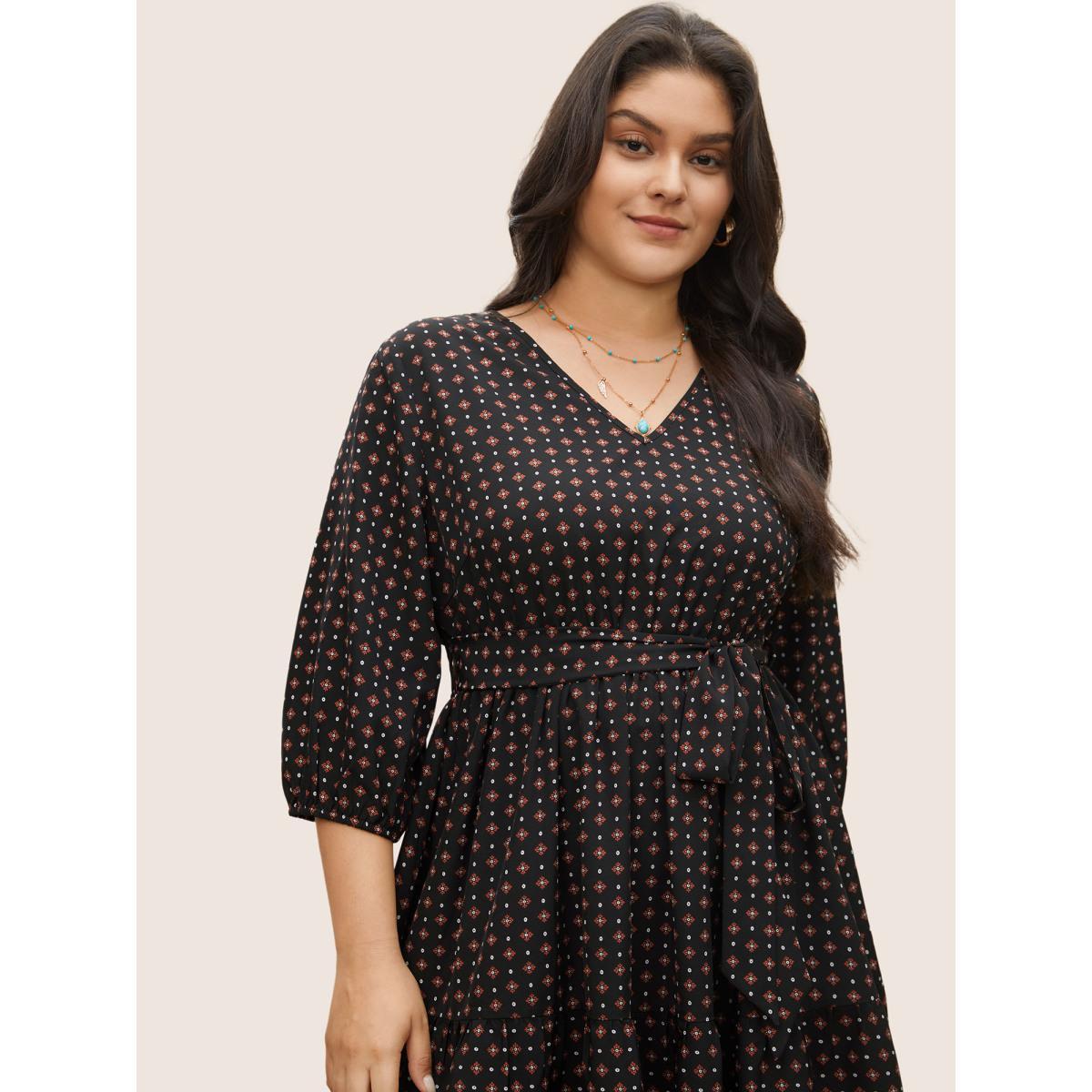 Plus Size Geometric Graphic Belted Pocket V Neck Dress Black Women Resort Non V-neck Elbow-length sleeve Curvy Midi Dress BloomChic 12/L Product Image