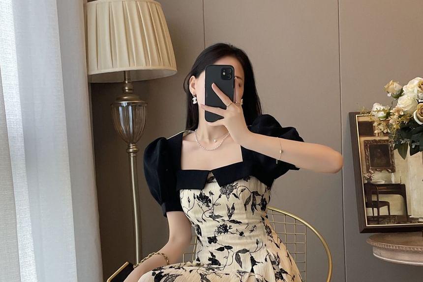Short-Sleeve Square Neck Floral Midi A-Line Dress Product Image