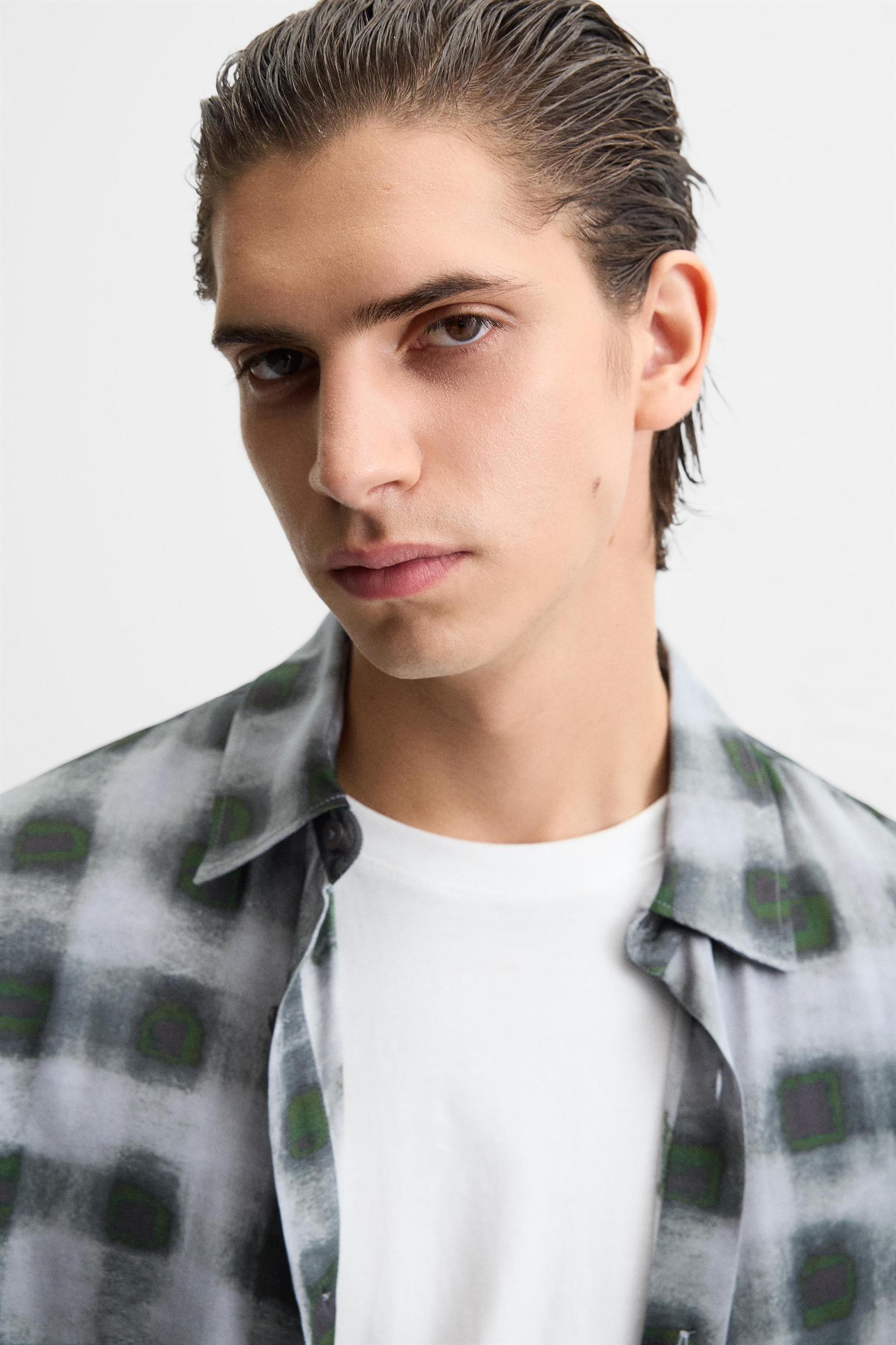 ABSTRACT PRINT SHIRT Product Image