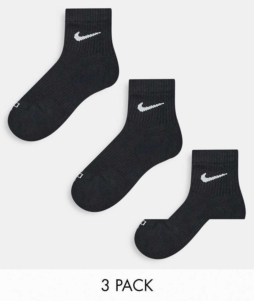 Nike Training Everyday Plus Cushioned 3 pack ankle socks Product Image