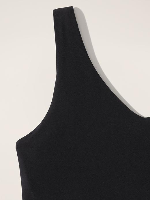 Transcend V-Neck Crop Sports Bra A-C Product Image