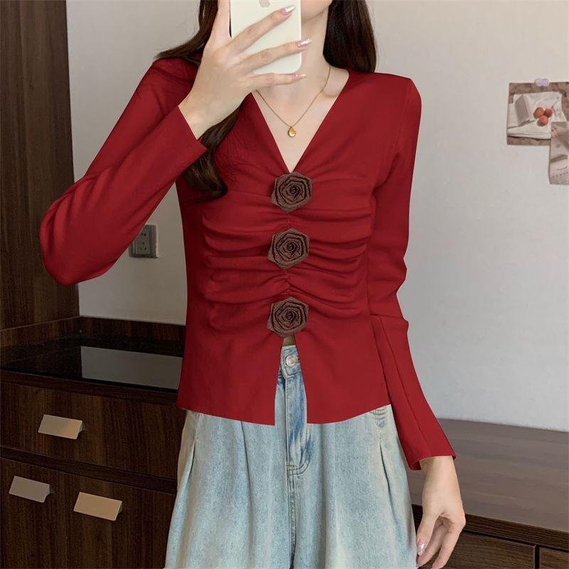 Long-Sleeve V-Neck Plain Ruched Flower Detail Front-Slit Knit Top Product Image
