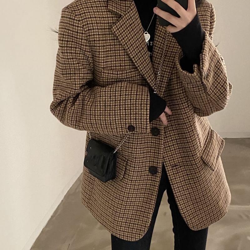 Lapel Collar Plaid Single-Breasted Blazer Product Image