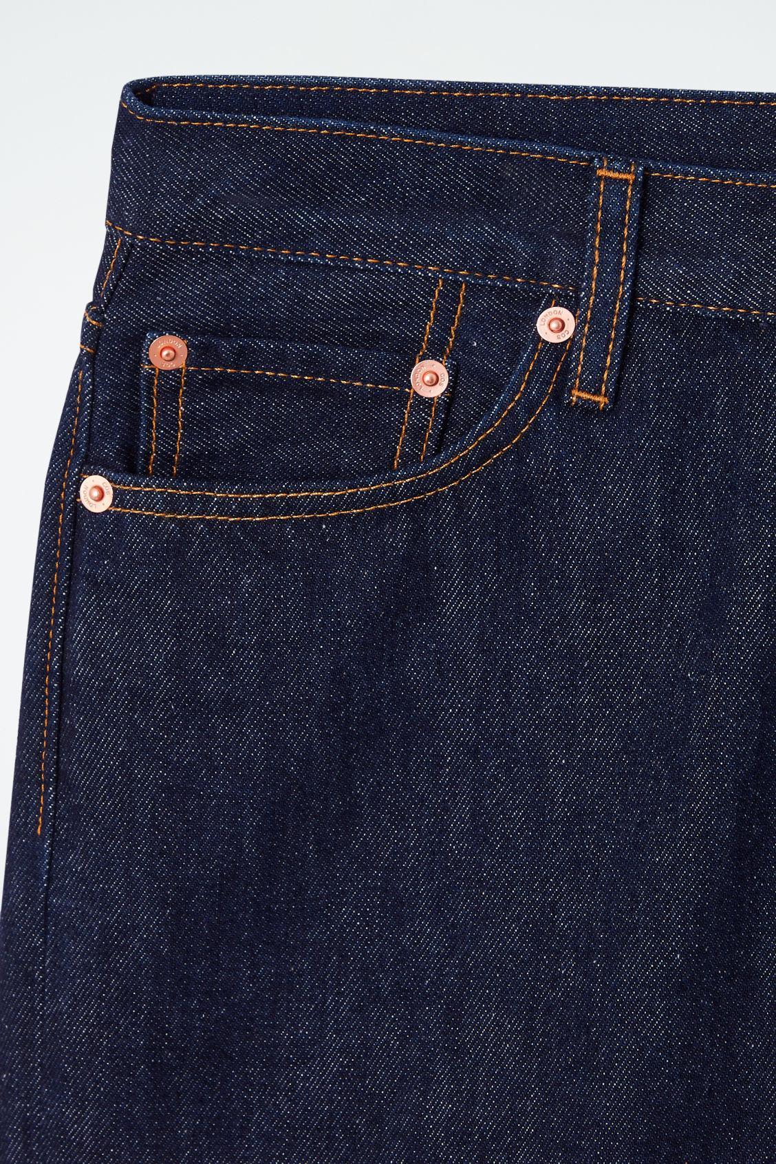 ARCH TAPERED JEANS Product Image
